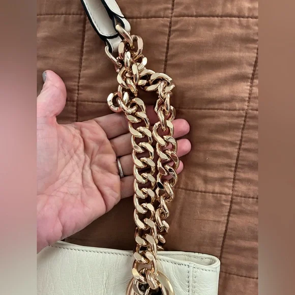 Valentino Cream Chain Shoulder Bag - Picture 3 of 11